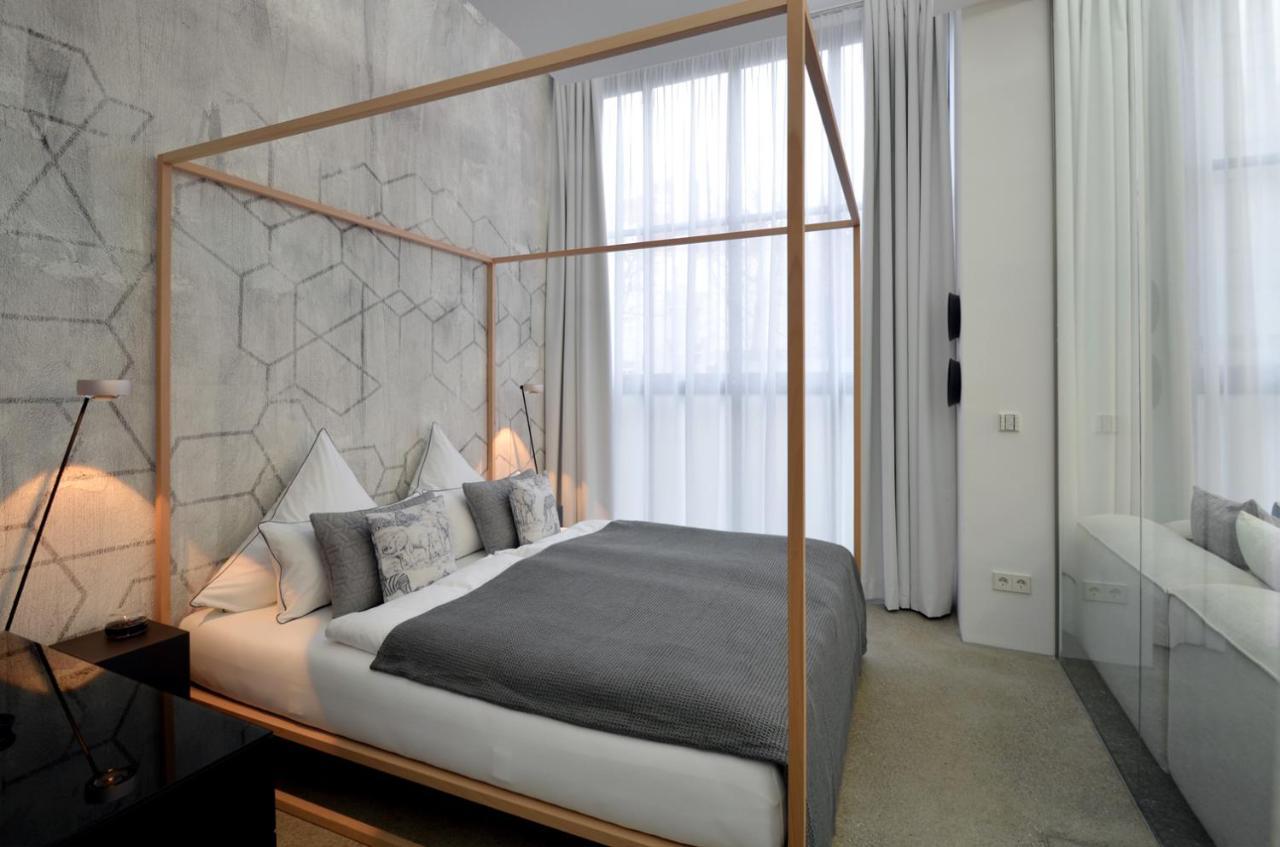 Luxury Omaruru * Munich